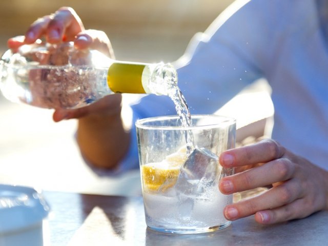 Boissons sucrées : par quoi les remplacer pour mieux s’hydrater et perdre du poids ?